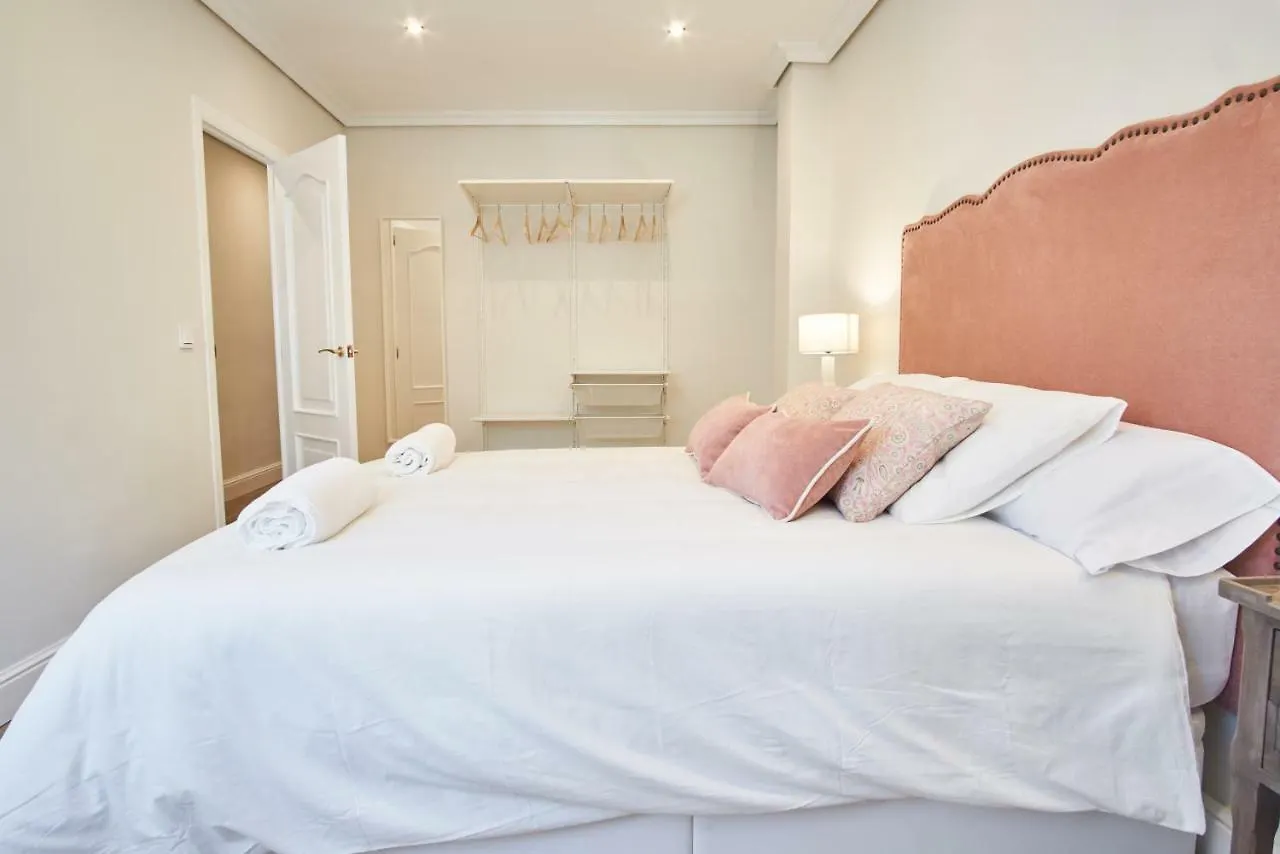Apartment Arjona Riverside Central Deluxe By Valcambre Seville Spain